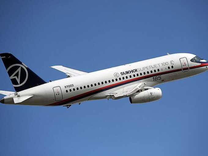 Неисправность заставила Sukhoi Superjet 100 вернуться в Минеральные Воды