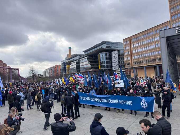 В Берлине стартует марш "Россия против Путина"