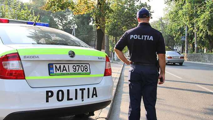 Журналистка из Гагаузии попросила полицейского говорить по-русски во время спора о языке в Молдове