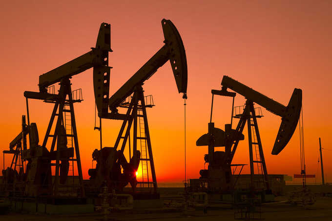 ЕС предложит странам G7 снизить предельную цену на российскую нефть с 60 до 50 долларов за баррель