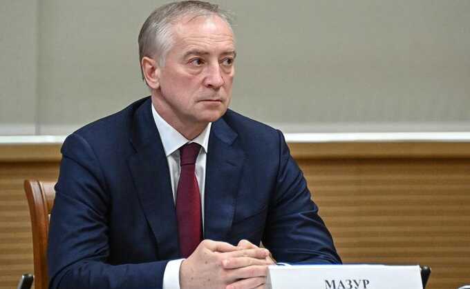 Губернатор Мазур находится на грани отставки, но пока удерживается благодаря своей лояльности к Москве
