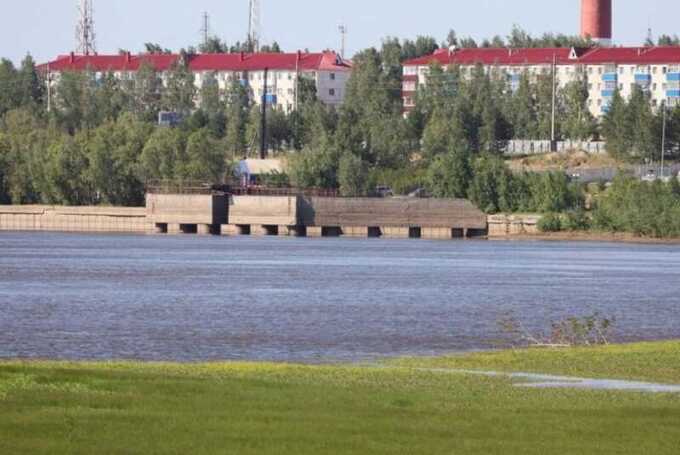 Депутаты требуют привлечь к ответственности виновных в растратах при строительстве спорткомплекса в Нефтеюганске