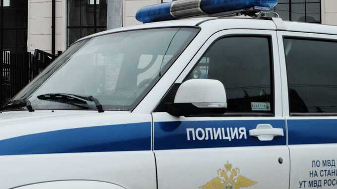 Мигранты укрылись от полиции на крыше строительного объекта в Санкт-Петербурге