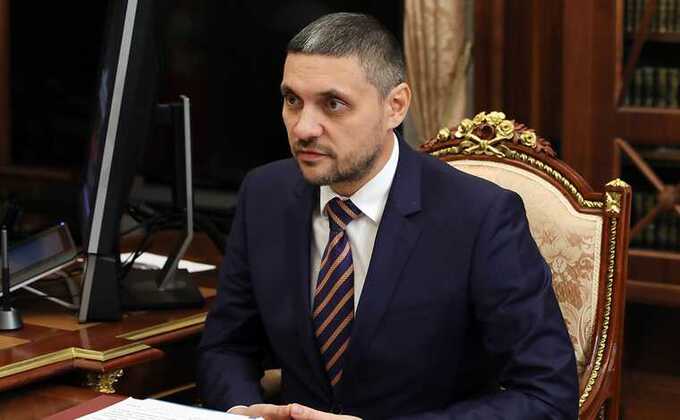 Александр Осипов использовал отставку правительства в качестве инструмента антикризисного пиара